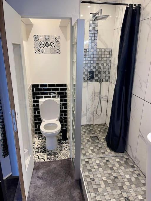 Duplex Hyper-Centre Avec Sa Cour Privee Apartment อองเชร์ ภายนอก รูปภาพ
